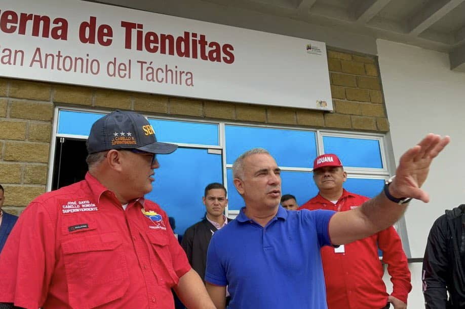 El Superintendente, José David Cabello, evalua procedimientos en intercambio de mercancias en el eje Táchira – Norte de Santander.