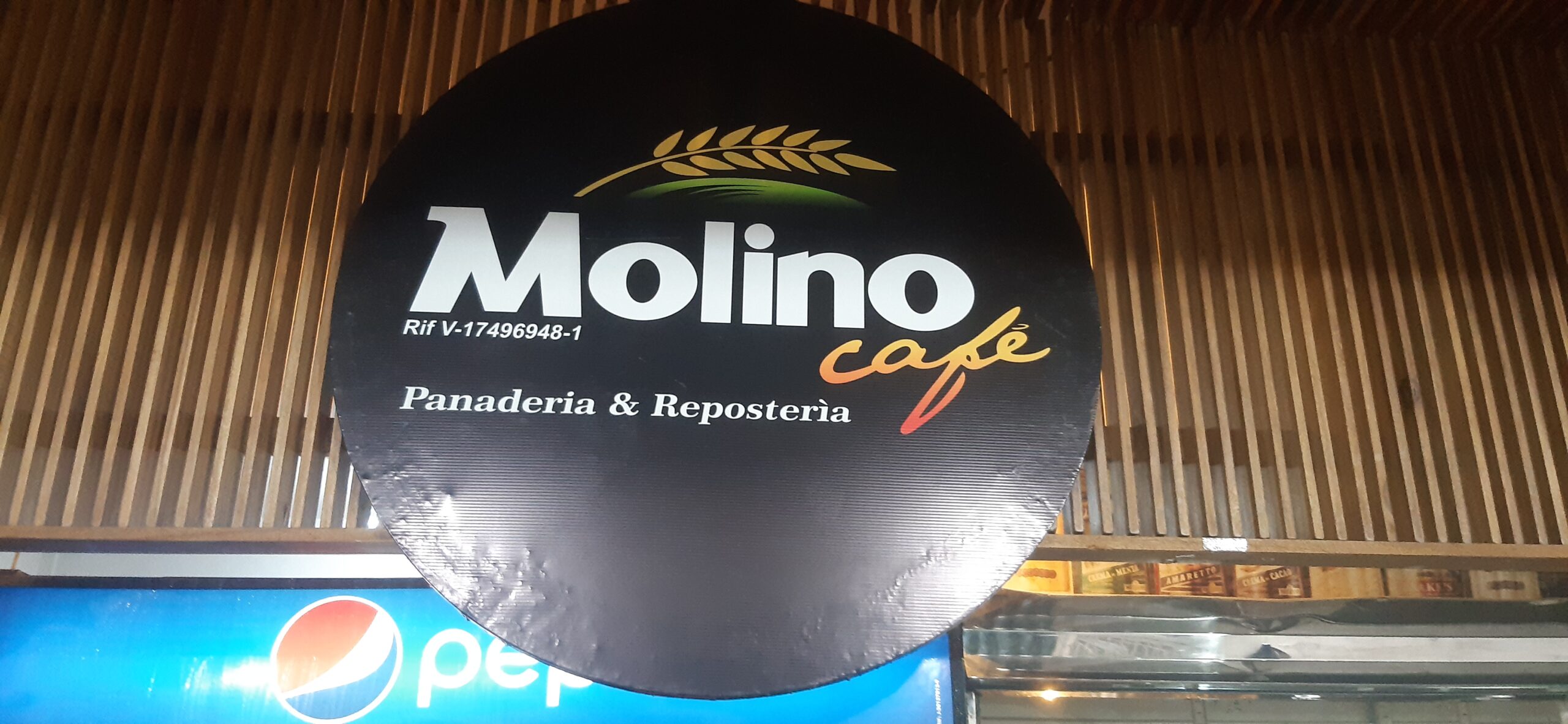 Panadería Molino Café  un lugar para reunirse con gusto+Vídeo