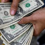 Con alta inflación y aumento del dólar la economía venezolana crecerá este año